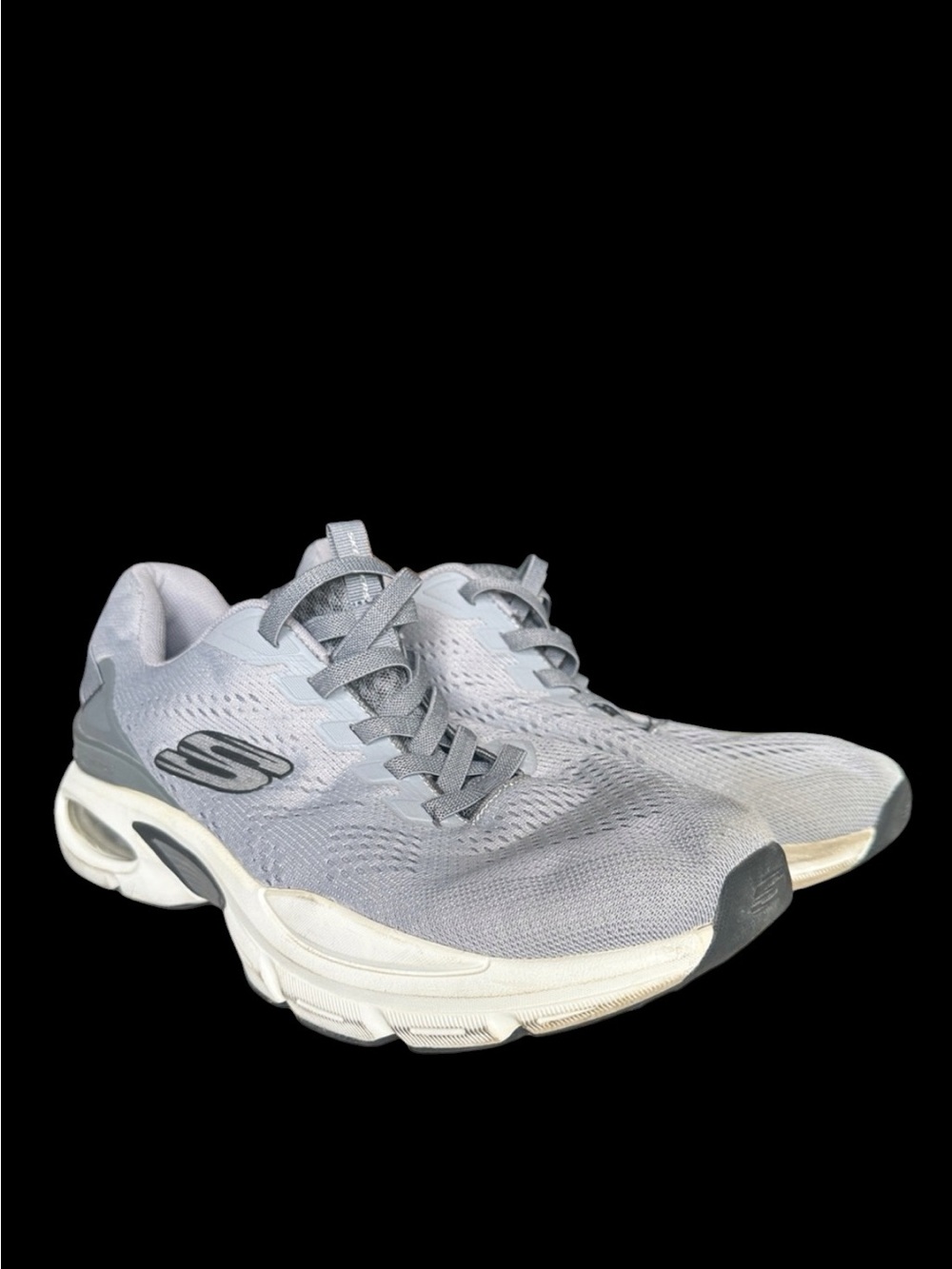 SKECH – AIR men’s running shoe very good condition gray size 11